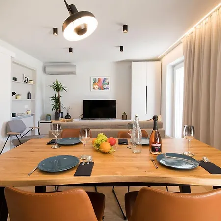 Sea View Maja Appartamento *